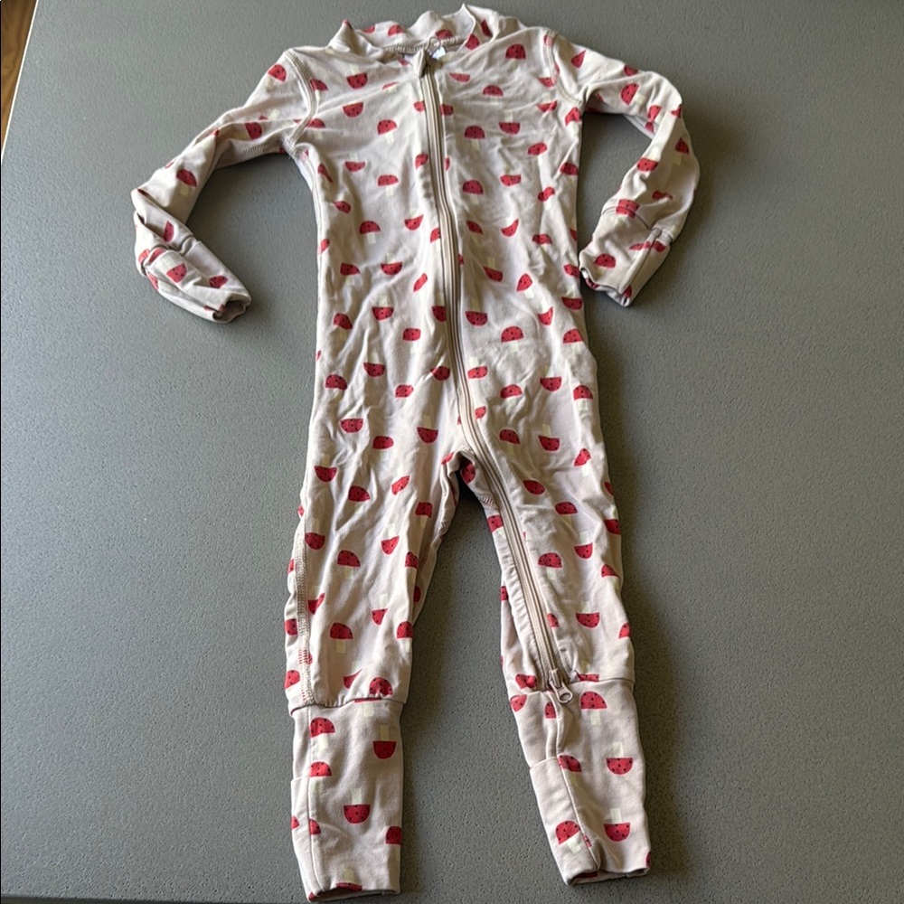 Hanna Andersson Mushroom Print Footie One-Piece 6-12M